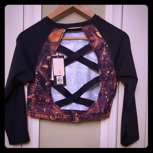 Cropped Rashguard with Fancy Back Detail
